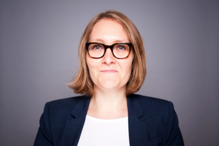 Portraitfoto von Dr. Christina Maria Huber